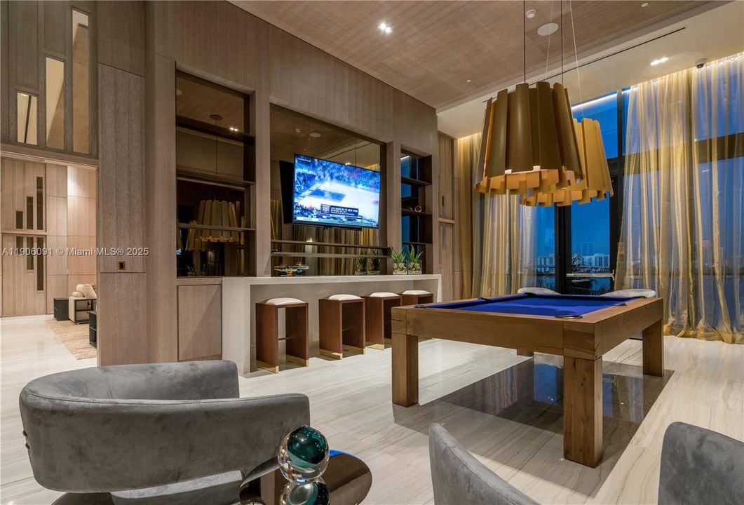 For Sale: $4,495,000 (4 beds, 5 baths, 3400 Square Feet)