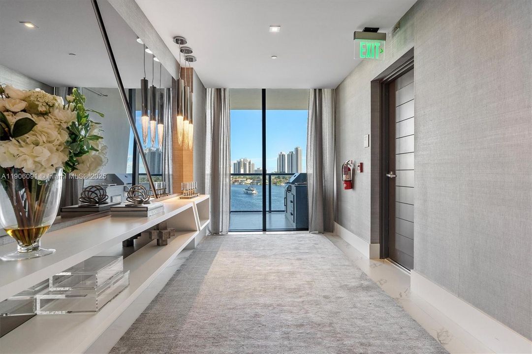 Private elevator foyer