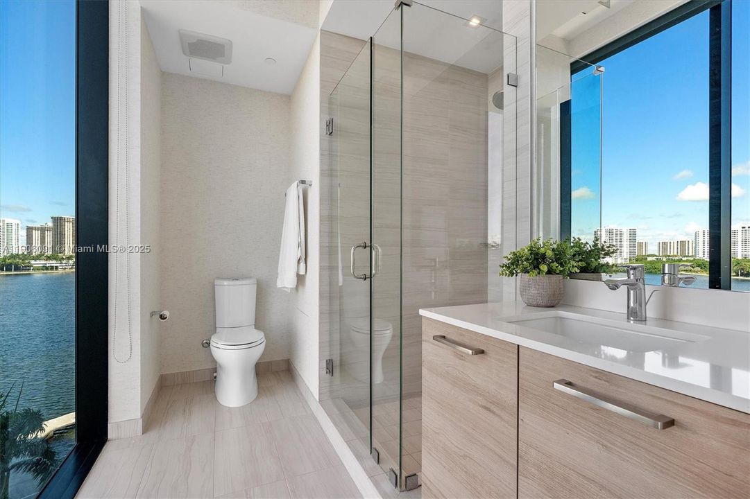 For Sale: $4,495,000 (4 beds, 5 baths, 3400 Square Feet)