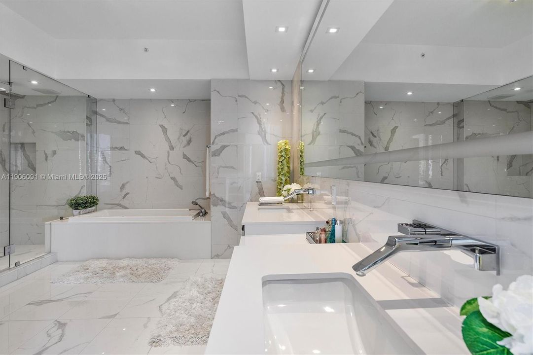 For Sale: $4,495,000 (4 beds, 5 baths, 3400 Square Feet)