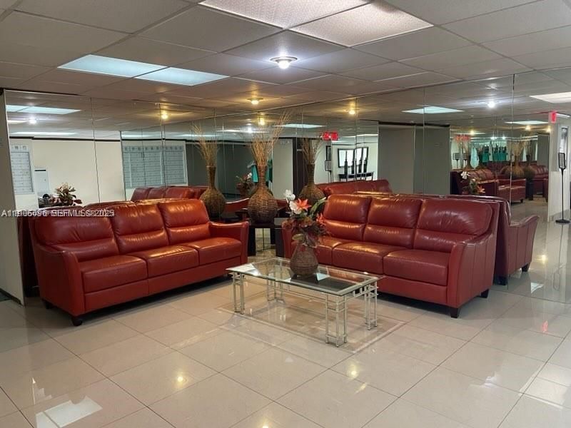 For Sale: $280,000 (2 beds, 2 baths, 1450 Square Feet)