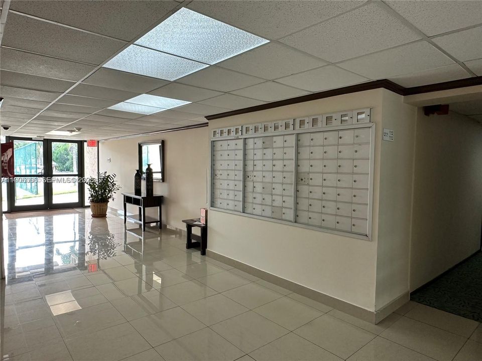 For Sale: $280,000 (2 beds, 2 baths, 1450 Square Feet)