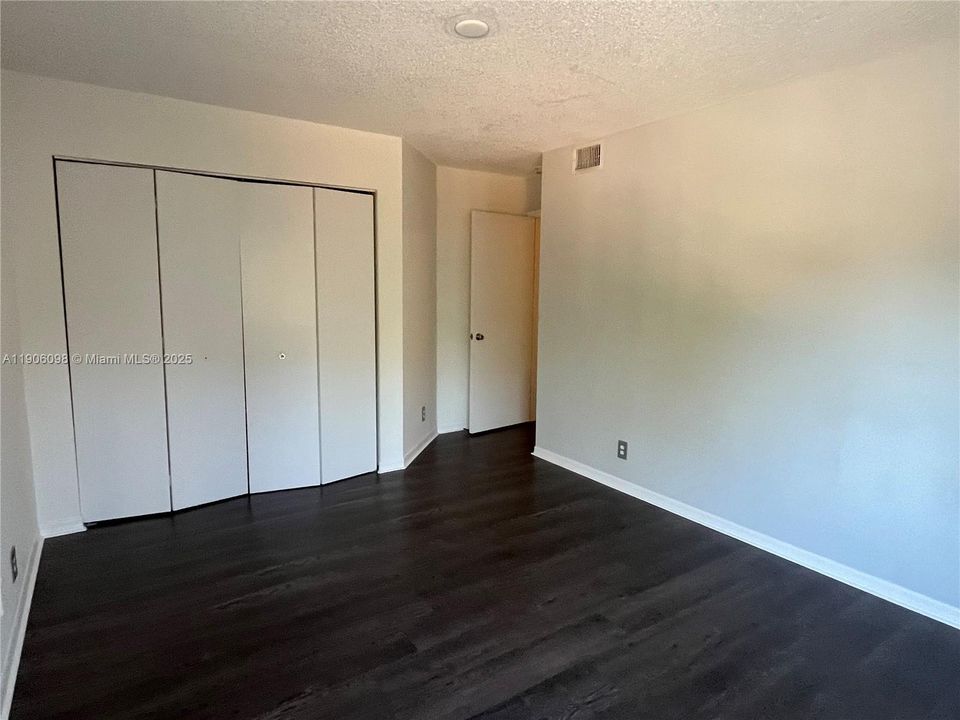 For Rent: $3,600 (4 beds, 2 baths, 1737 Square Feet)