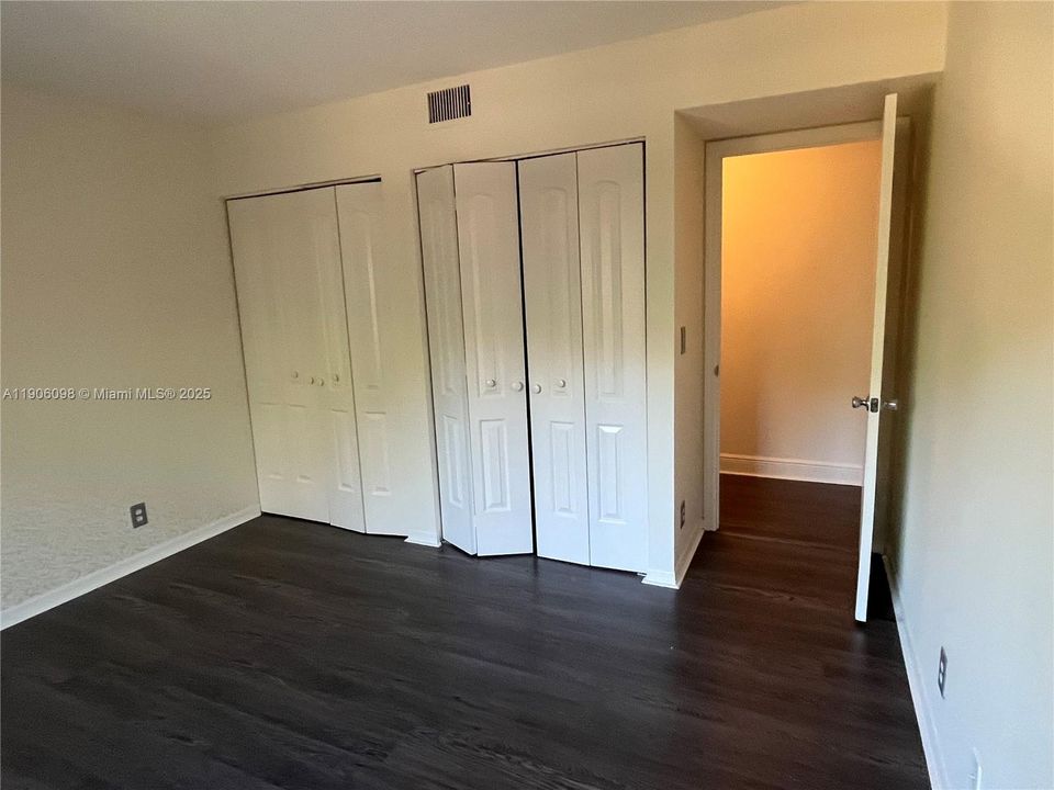For Rent: $3,600 (4 beds, 2 baths, 1737 Square Feet)