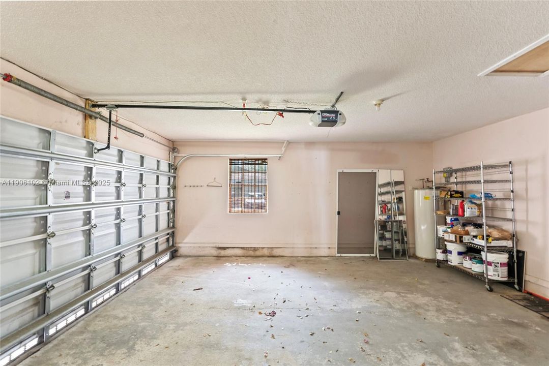 Recently Rented: $3,700 (4 beds, 2 baths, 1799 Square Feet)