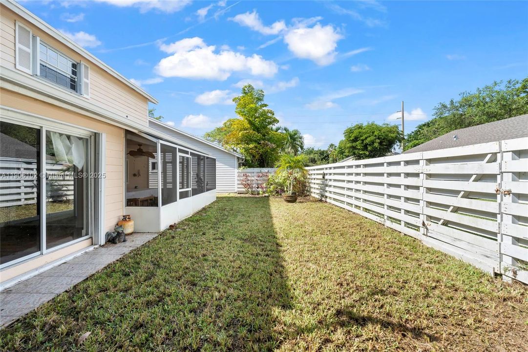 Recently Rented: $3,700 (4 beds, 2 baths, 1799 Square Feet)