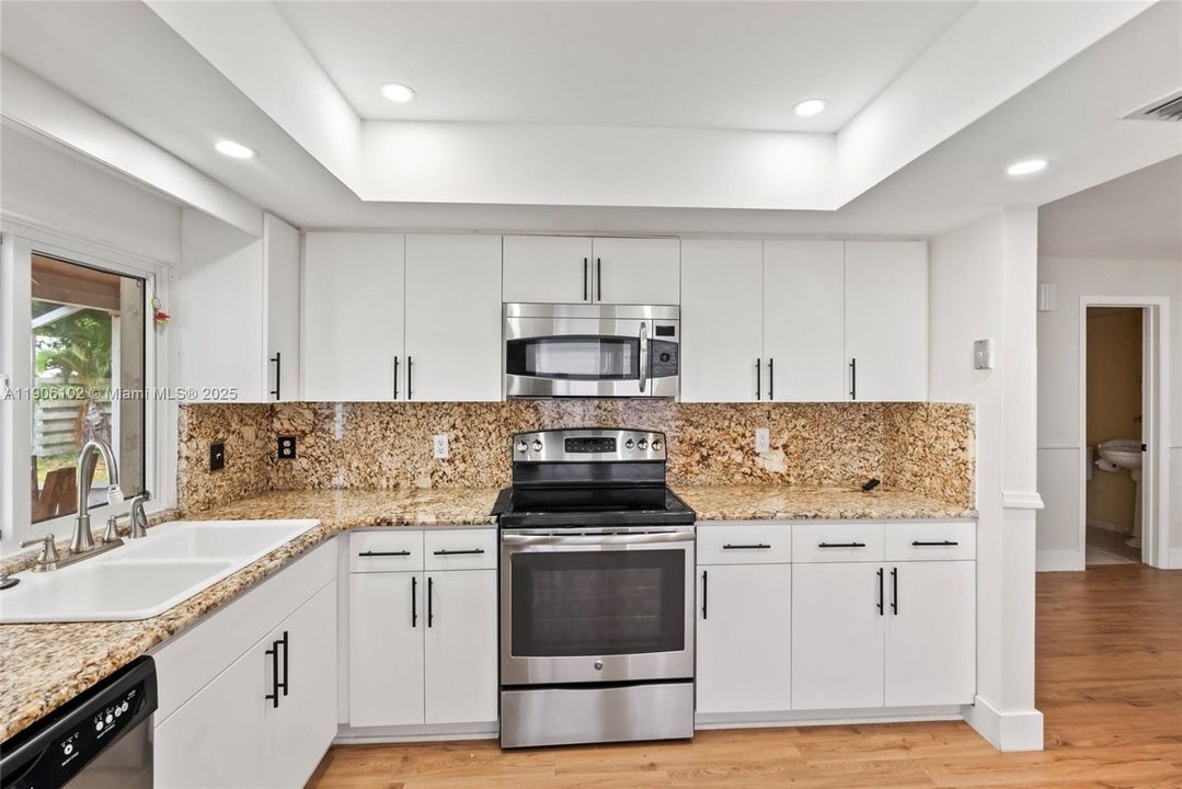 Recently Rented: $3,700 (4 beds, 2 baths, 1799 Square Feet)