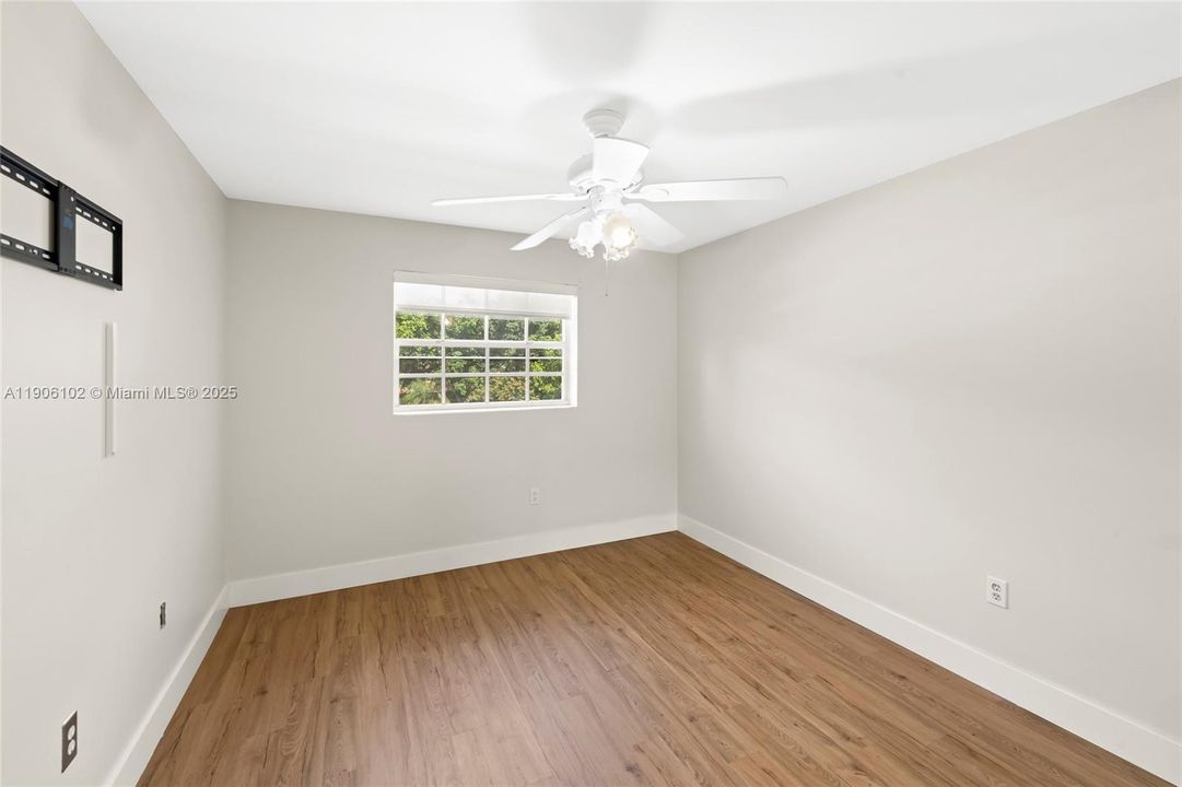 Recently Rented: $3,700 (4 beds, 2 baths, 1799 Square Feet)