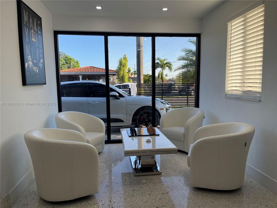 For Sale: $777,000 (3 beds, 2 baths, 1527 Square Feet)