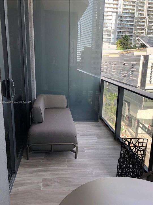 待售: $610,000 (0 贝兹, 1 浴室, 553 平方英尺)