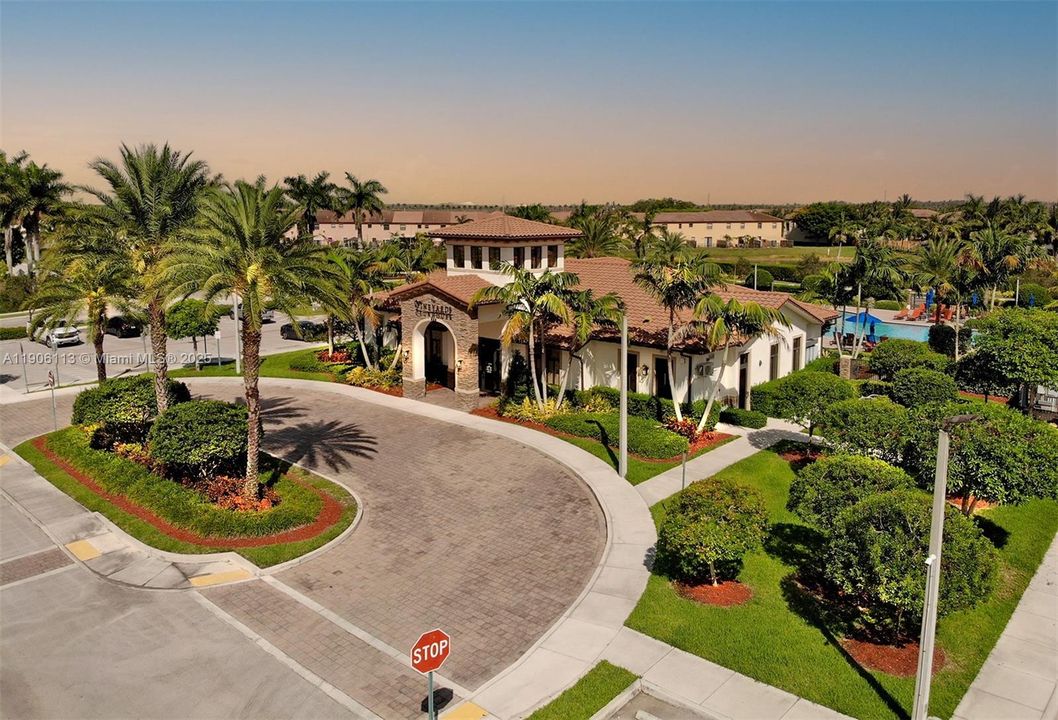 Active With Contract: $405,000 (4 beds, 3 baths, 1768 Square Feet)