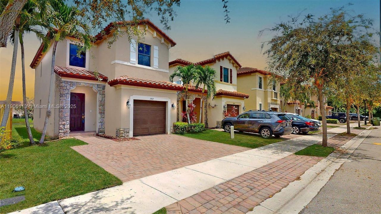 Active With Contract: $405,000 (4 beds, 3 baths, 1768 Square Feet)