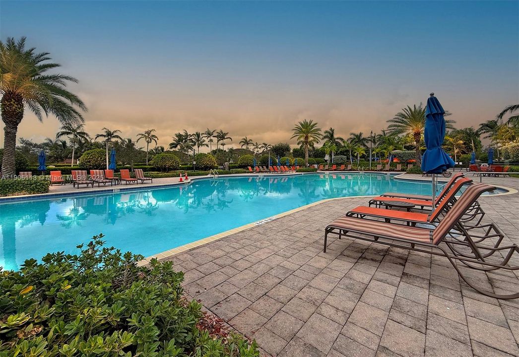 Active With Contract: $405,000 (4 beds, 3 baths, 1768 Square Feet)