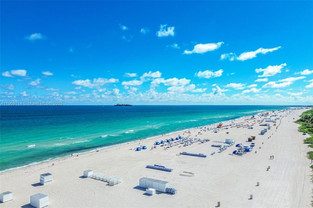 For Sale: $499,900 (1 beds, 1 baths, 820 Square Feet)