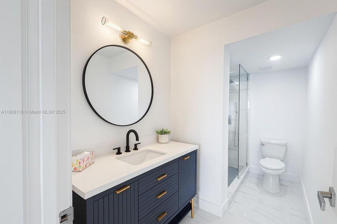 待售: $310,000 (1 贝兹, 1 浴室, 800 平方英尺)