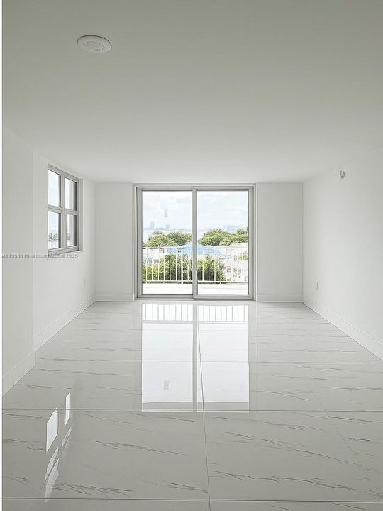 待售: $310,000 (1 贝兹, 1 浴室, 800 平方英尺)