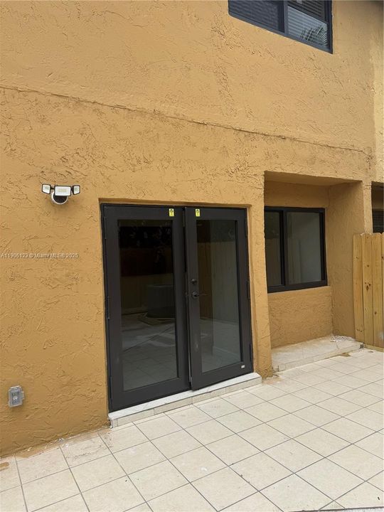 最近租的: $2,800 (3 贝兹, 2 浴室, 1310 平方英尺)