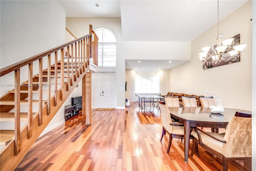 For Sale: $1,490,000 (3 beds, 2 baths, 2514 Square Feet)