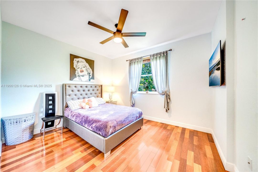 For Sale: $1,490,000 (3 beds, 2 baths, 2514 Square Feet)