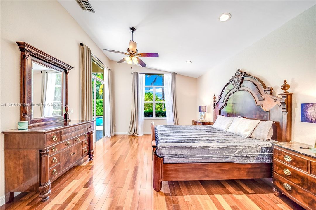 For Sale: $1,490,000 (3 beds, 2 baths, 2514 Square Feet)