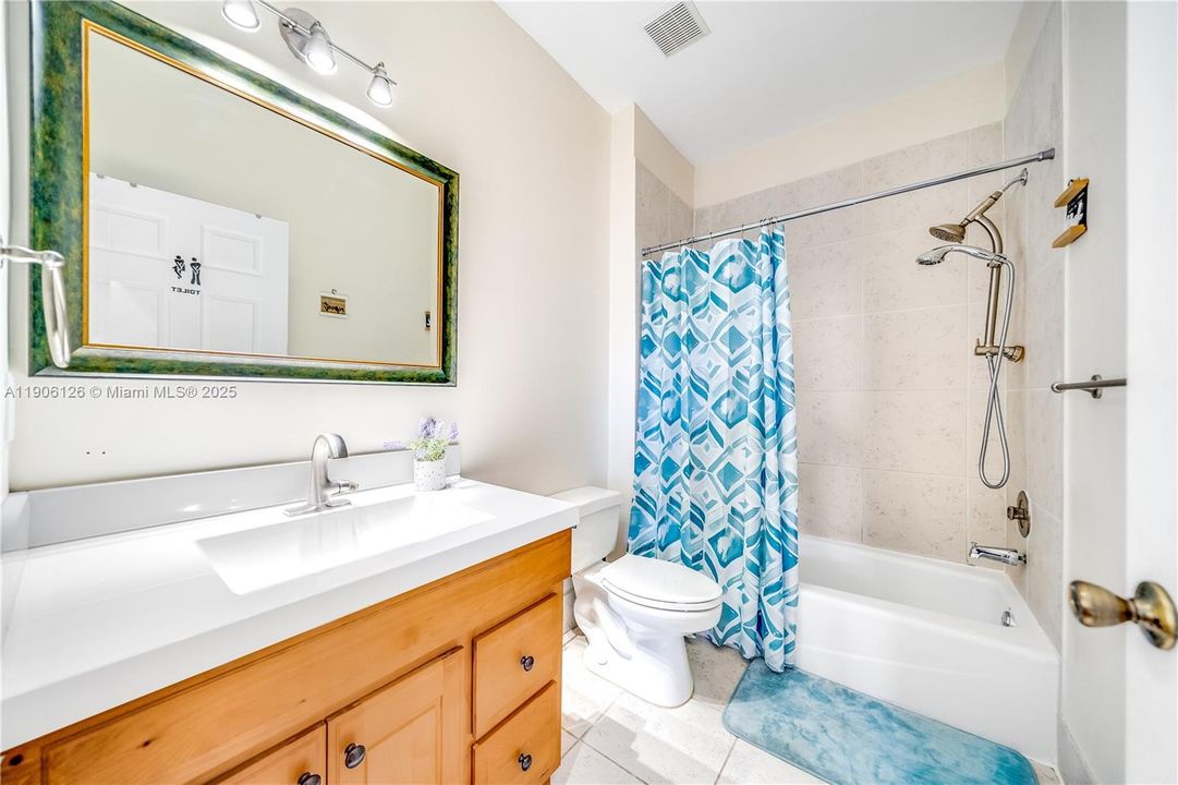 For Sale: $1,490,000 (3 beds, 2 baths, 2514 Square Feet)