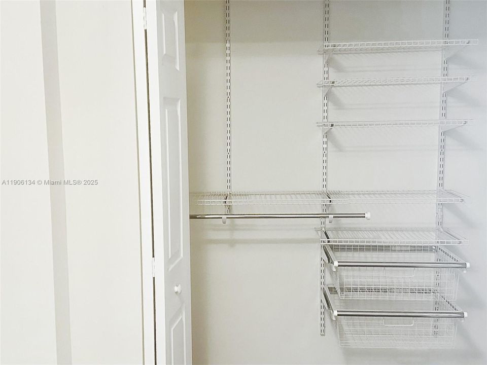 出租: $2,899 (2 贝兹, 1 浴室, 763 平方英尺)