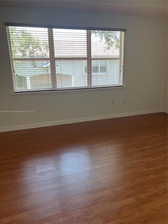 Active With Contract: $3,500 (3 beds, 2 baths, 2080 Square Feet)