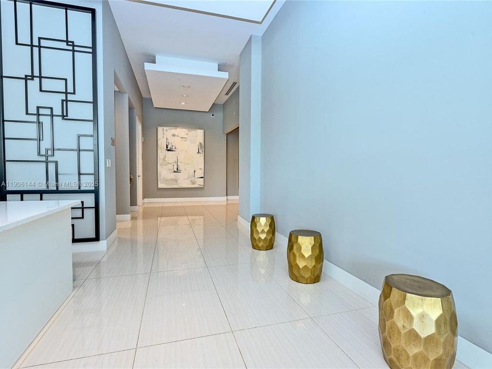 最近租的: $3,200 (2 贝兹, 2 浴室, 815 平方英尺)