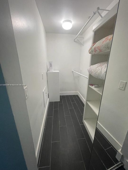 待售: $720,000 (2 贝兹, 2 浴室, 1148 平方英尺)