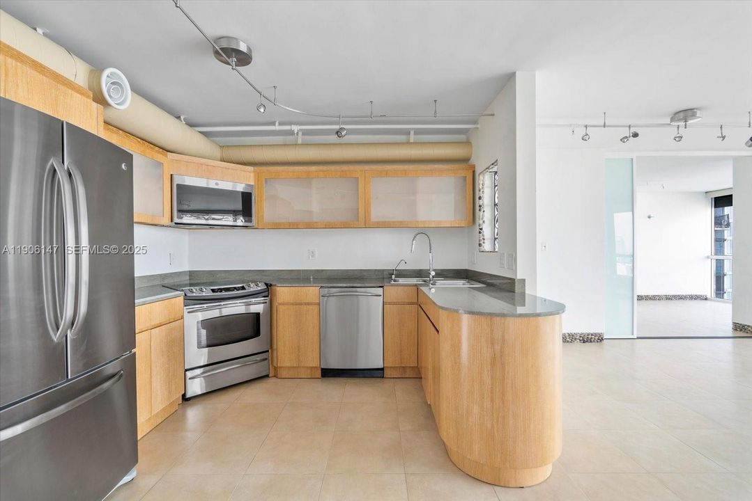 待售: $845,900 (2 贝兹, 2 浴室, 1510 平方英尺)