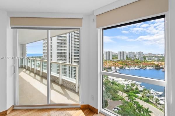 待售: $845,900 (2 贝兹, 2 浴室, 1510 平方英尺)