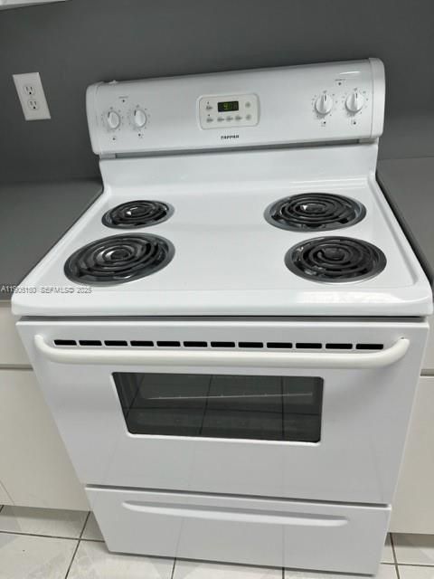 Activo con contrato: $3,000 (3 camas, 2 baños, 1298 Pies cuadrados)