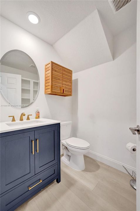 合同活跃: $525,000 (3 贝兹, 2 浴室, 1696 平方英尺)