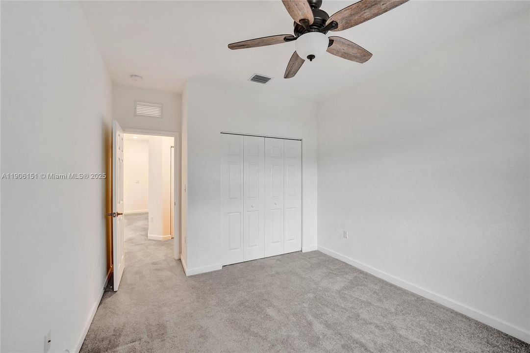 合同活跃: $525,000 (3 贝兹, 2 浴室, 1696 平方英尺)