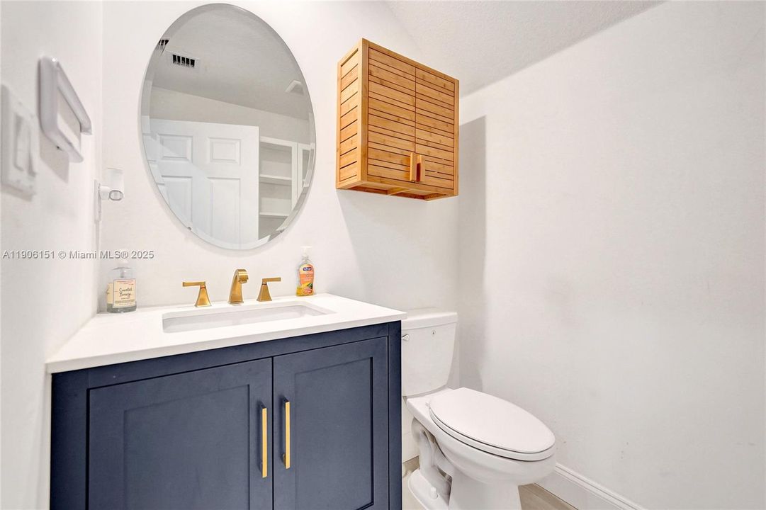 合同活跃: $525,000 (3 贝兹, 2 浴室, 1696 平方英尺)