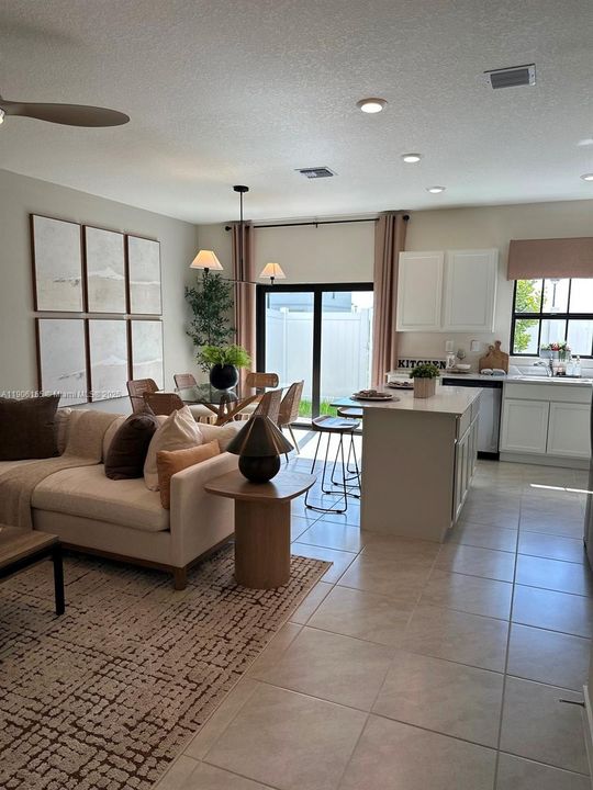 出租: $2,600 (3 贝兹, 2 浴室, 0 平方英尺)