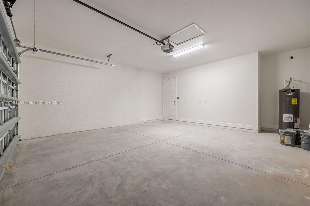 最近售出: $333,000 (4 贝兹, 2 浴室, 1662 平方英尺)