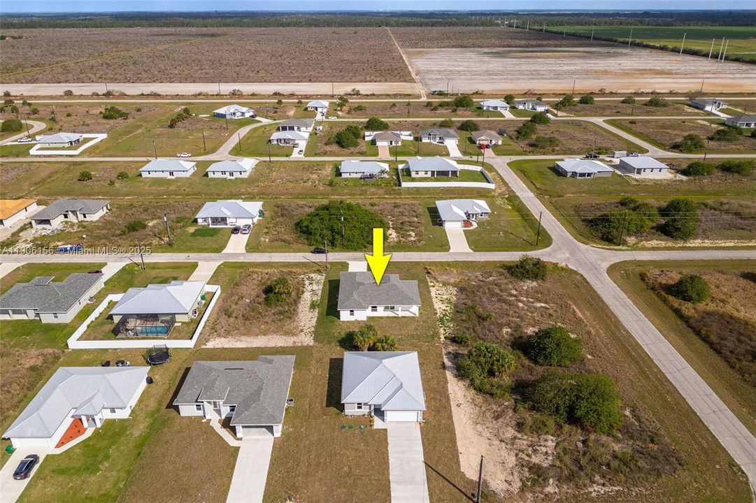 最近售出: $333,000 (4 贝兹, 2 浴室, 1662 平方英尺)