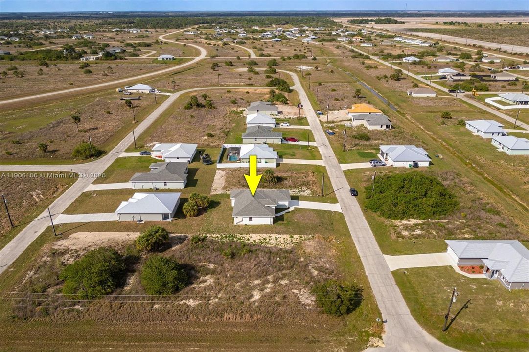 最近售出: $333,000 (4 贝兹, 2 浴室, 1662 平方英尺)