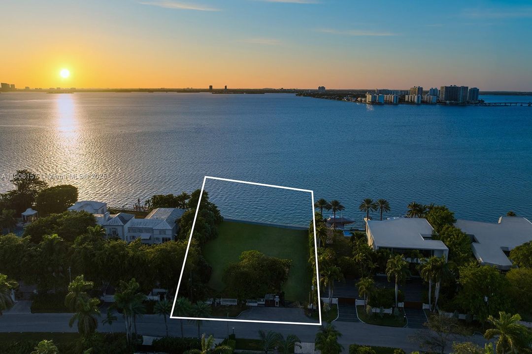 待售: $39,500,000 (0.64 acres)