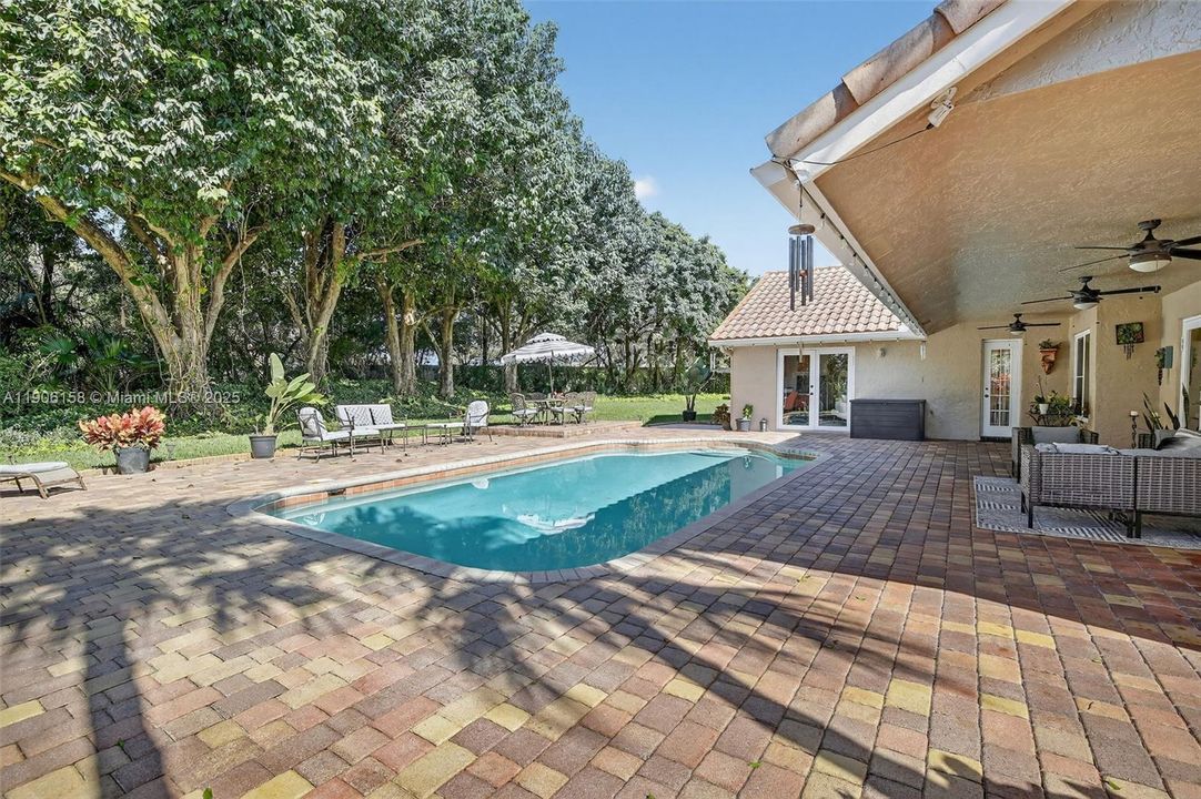 Active With Contract: $850,000 (4 beds, 2 baths, 2779 Square Feet)