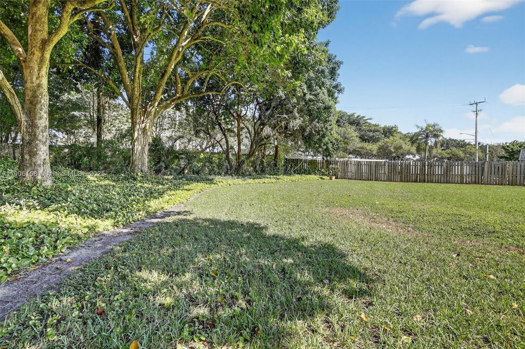 Active With Contract: $850,000 (4 beds, 2 baths, 2779 Square Feet)