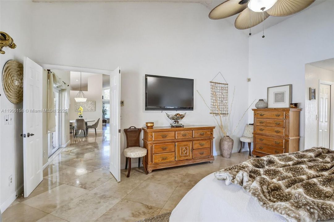 Active With Contract: $850,000 (4 beds, 2 baths, 2779 Square Feet)