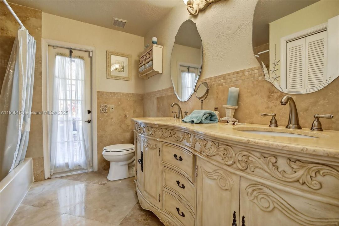 Active With Contract: $850,000 (4 beds, 2 baths, 2779 Square Feet)