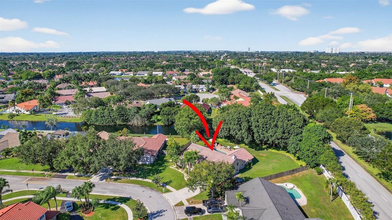 Active With Contract: $850,000 (4 beds, 2 baths, 2779 Square Feet)