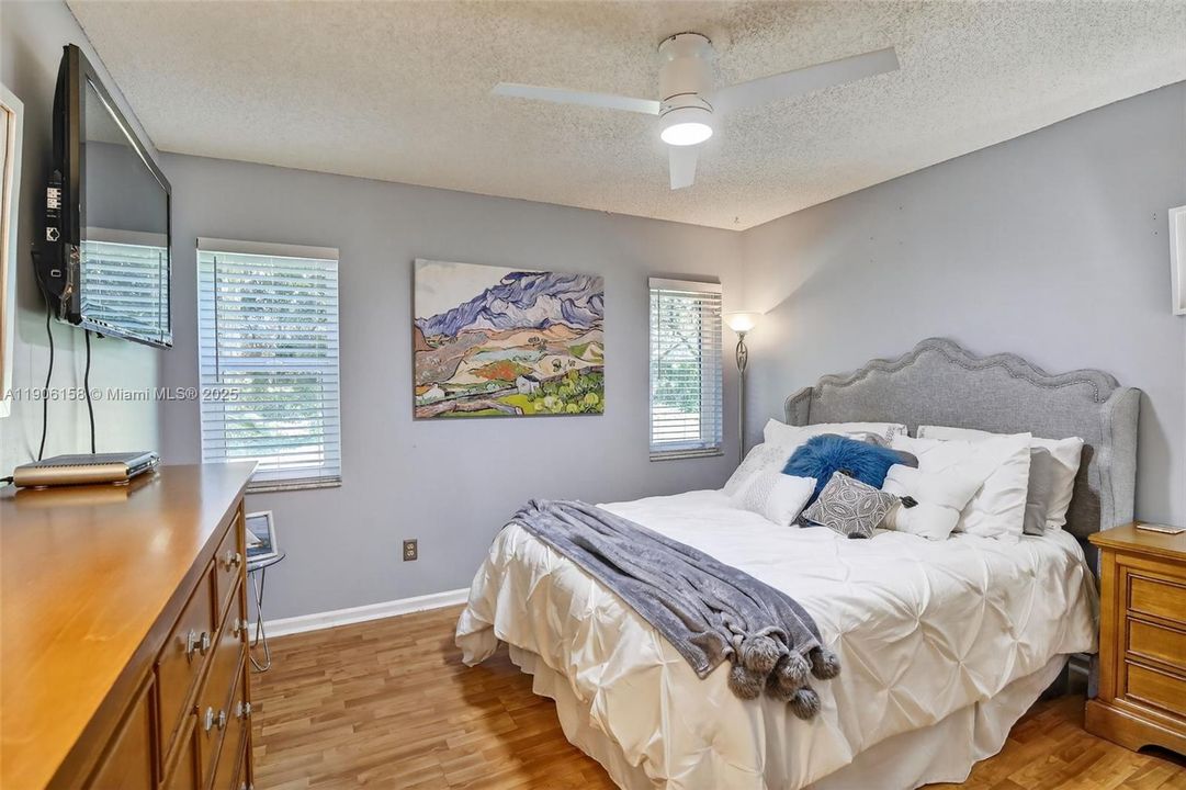 Active With Contract: $850,000 (4 beds, 2 baths, 2779 Square Feet)