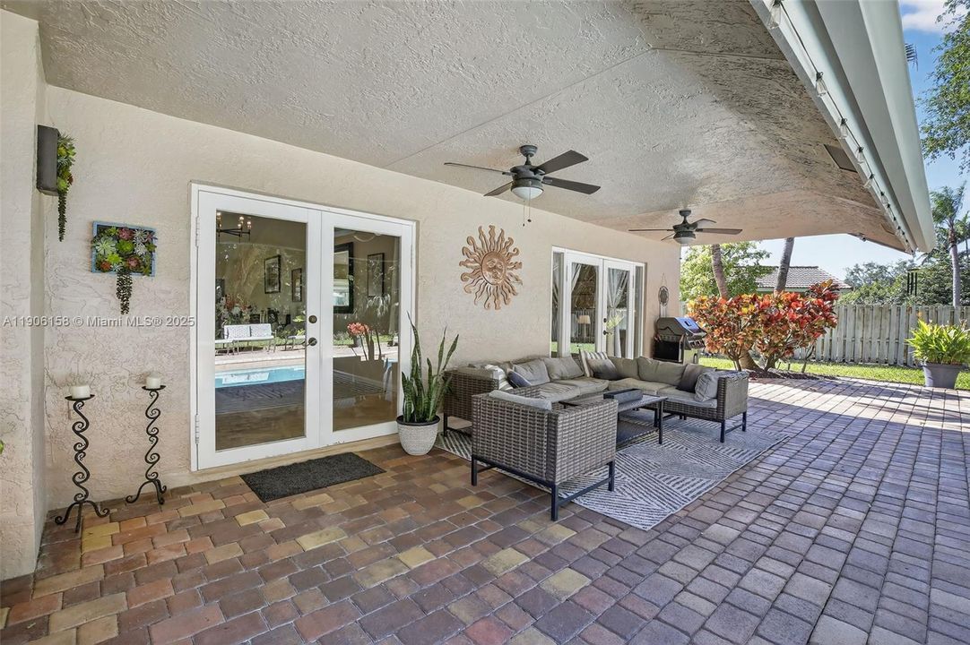 Active With Contract: $850,000 (4 beds, 2 baths, 2779 Square Feet)
