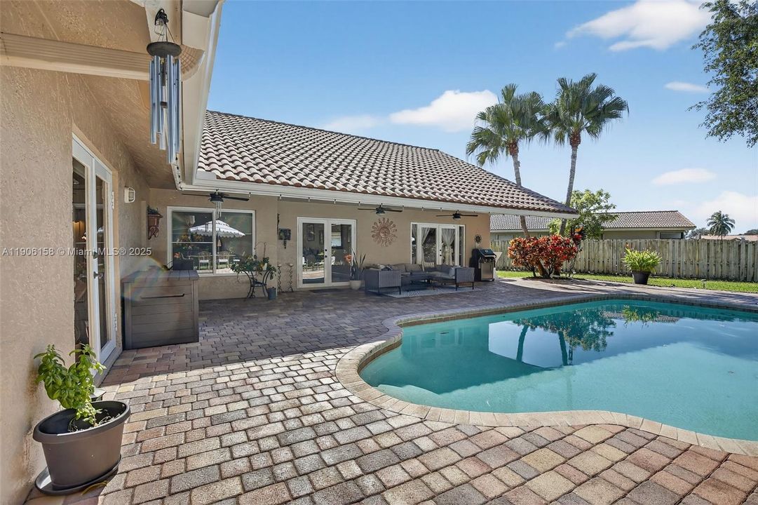 Active With Contract: $850,000 (4 beds, 2 baths, 2779 Square Feet)