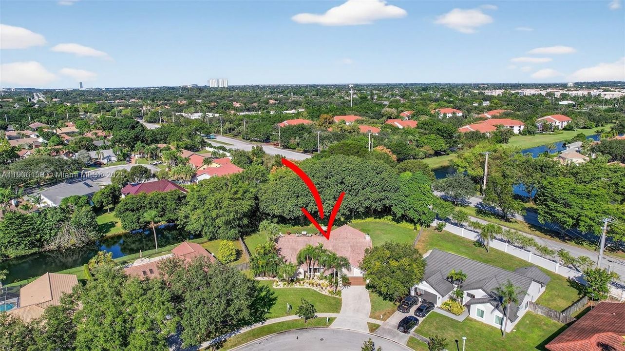 Active With Contract: $850,000 (4 beds, 2 baths, 2779 Square Feet)