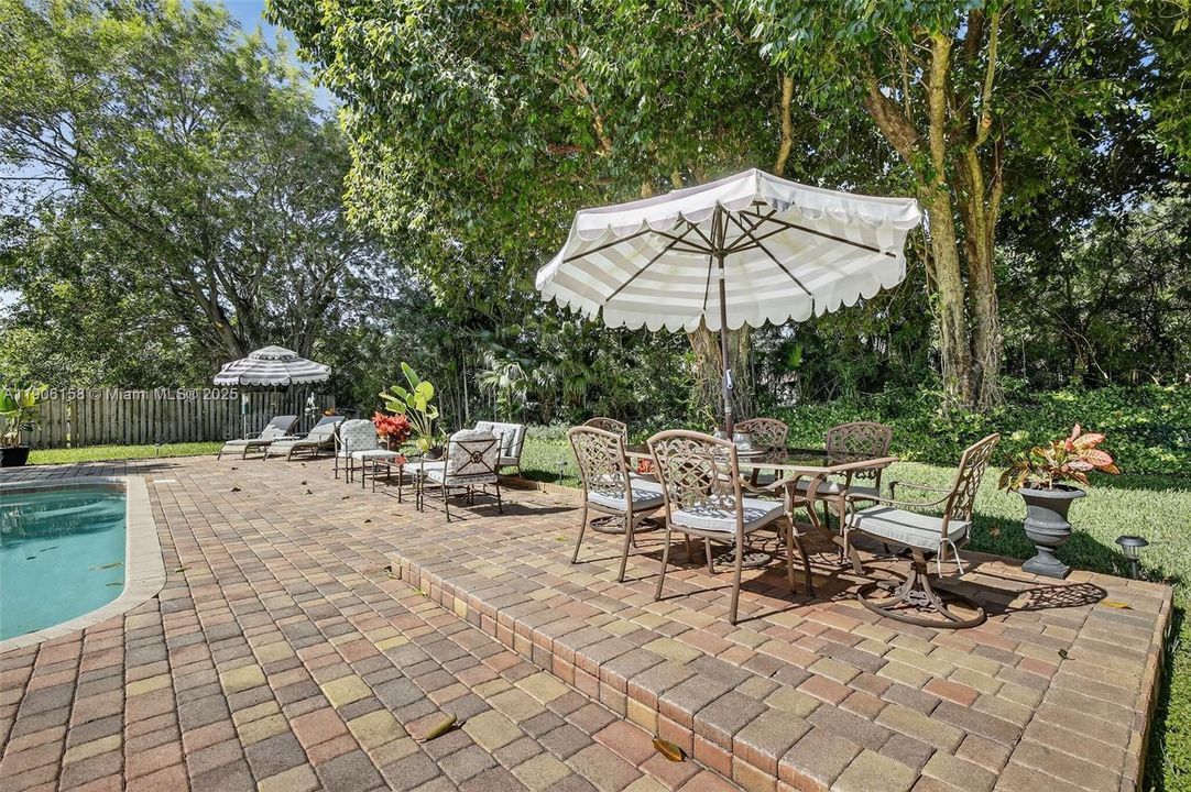 Active With Contract: $850,000 (4 beds, 2 baths, 2779 Square Feet)